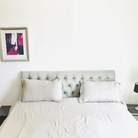 Luxury Apartments In Dubai Marina Екстер'єр фото